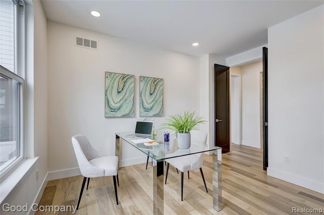 1317 Butternut Avenue, Royal Oak, MI 48073