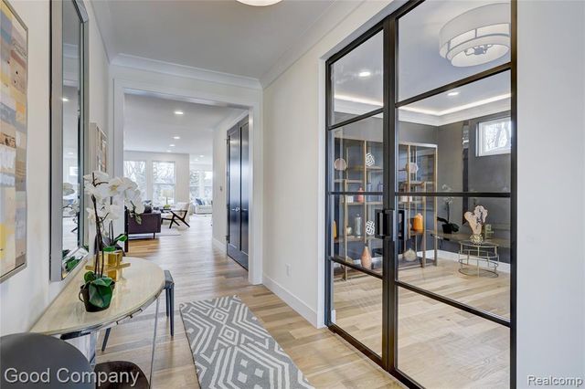 1317 Butternut Avenue, Royal Oak, MI 48073