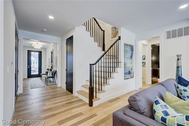 1317 Butternut Avenue, Royal Oak, MI 48073