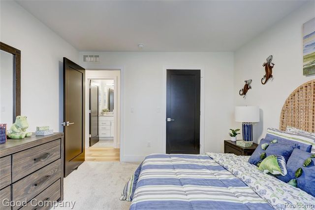 1317 Butternut Avenue, Royal Oak, MI 48073