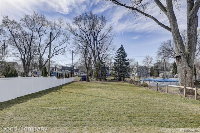 1317 Butternut Avenue, Royal Oak, MI 48073