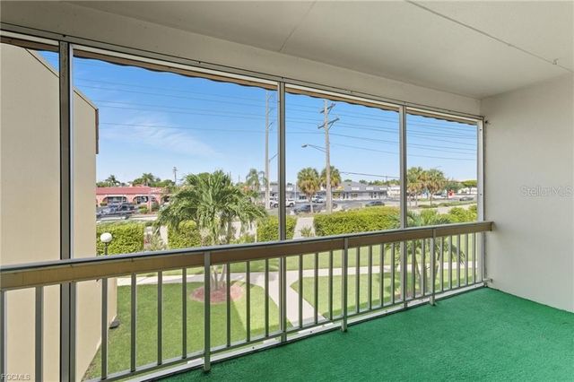 2907 DEL PRADO BOULEVARD S B7, Cape Coral, FL 33904