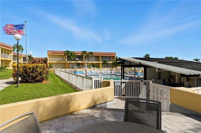 2907 DEL PRADO BOULEVARD S B7, Cape Coral, FL 33904