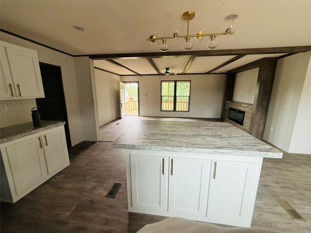 5900 Arrowhead Drive, Granbury, TX 76048