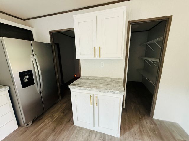 5900 Arrowhead Drive, Granbury, TX 76048