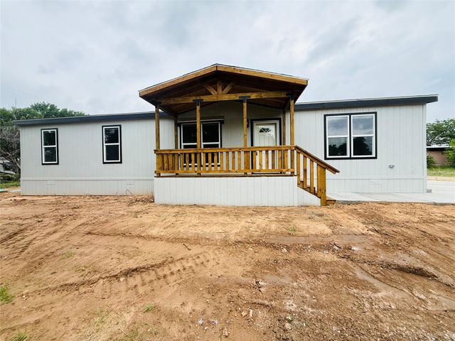 5900 Arrowhead Drive, Granbury, TX 76048