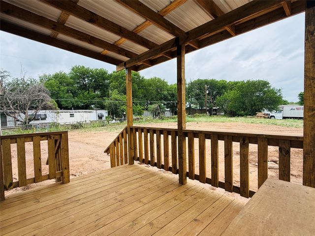5900 Arrowhead Drive, Granbury, TX 76048