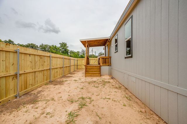 5900 Arrowhead Drive, Granbury, TX 76048