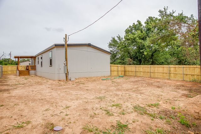 5900 Arrowhead Drive, Granbury, TX 76048