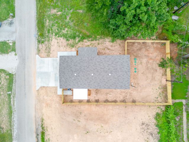 5900 Arrowhead Drive, Granbury, TX 76048