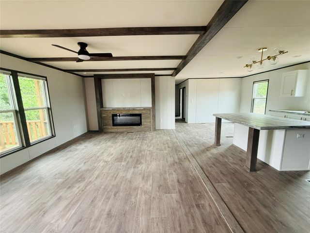 5900 Arrowhead Drive, Granbury, TX 76048