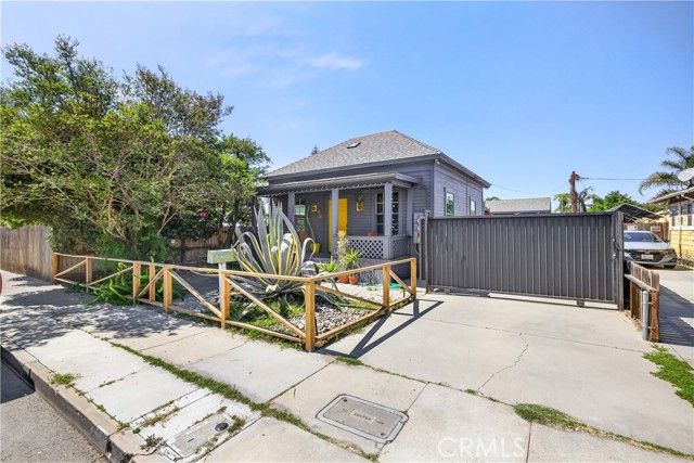 614 N Shelton, Santa Ana, CA 92703