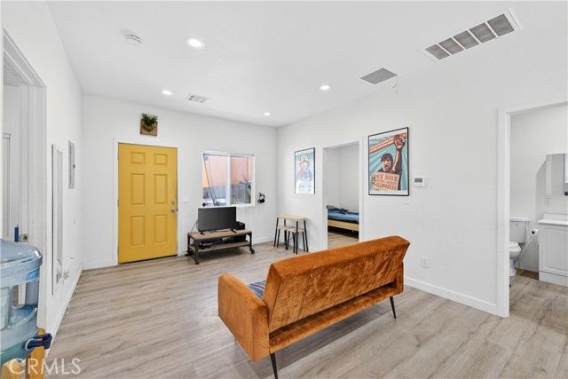 614 N Shelton, Santa Ana, CA 92703