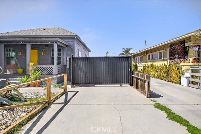 614 N Shelton, Santa Ana, CA 92703