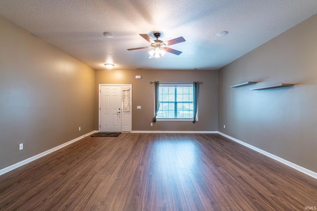 11223 Wirra Wirra Hill, Roanoke, IN 46783