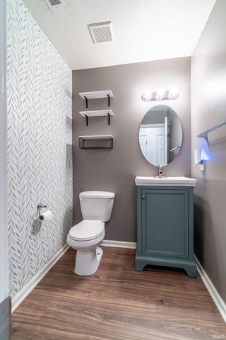 11223 Wirra Wirra Hill, Roanoke, IN 46783