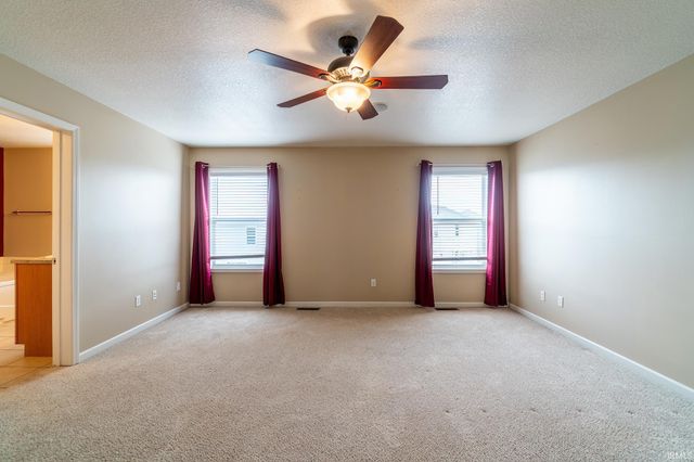 11223 Wirra Wirra Hill, Roanoke, IN 46783