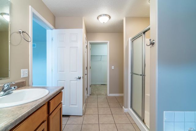 11223 Wirra Wirra Hill, Roanoke, IN 46783