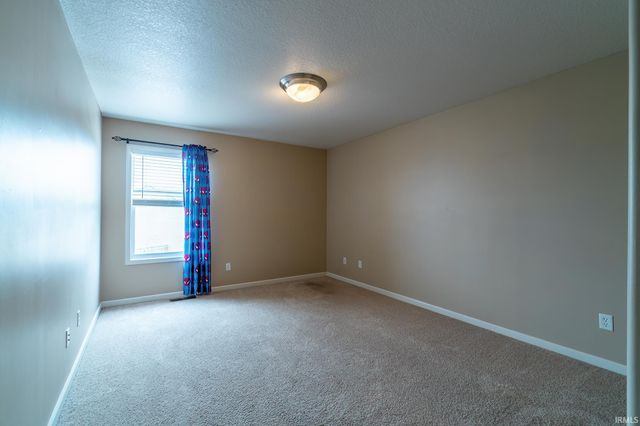 11223 Wirra Wirra Hill, Roanoke, IN 46783