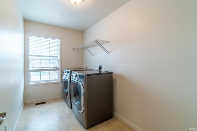 11223 Wirra Wirra Hill, Roanoke, IN 46783