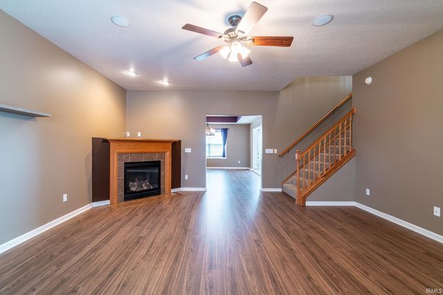 11223 Wirra Wirra Hill, Roanoke, IN 46783