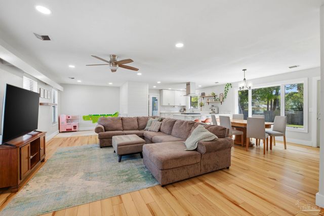 761 Connell Dr, Pensacola, FL 32503