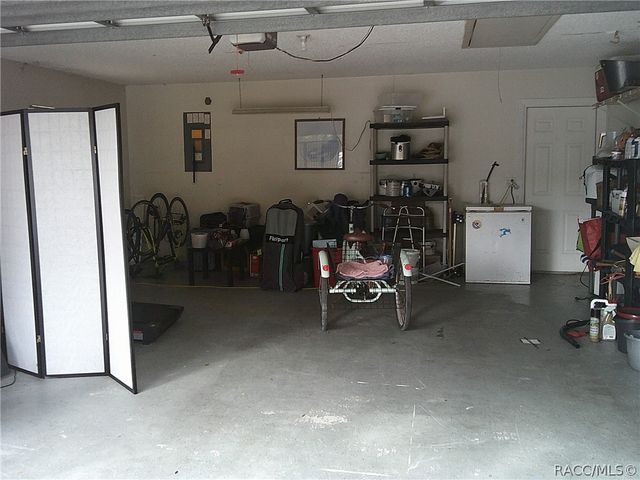 11237 W Cedar Lake Drive, Crystal River, FL 34428