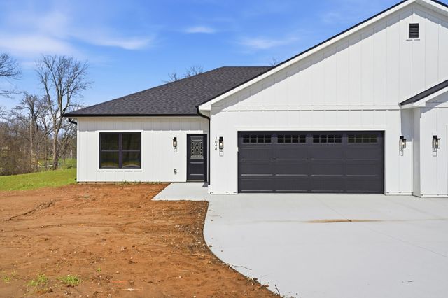 1044 STONEHAVEN DR, Boonville, MO 65233