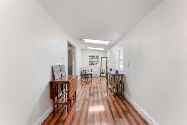 41 Hall Drive N, Montgomery, TX 77316