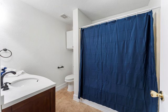 41 Hall Drive N, Montgomery, TX 77316