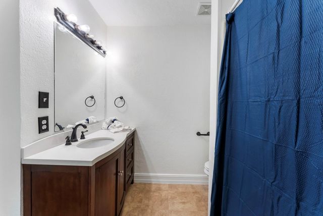 41 Hall Drive N, Montgomery, TX 77316