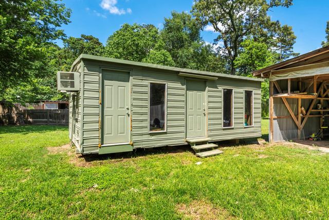 41 Hall Drive N, Montgomery, TX 77316