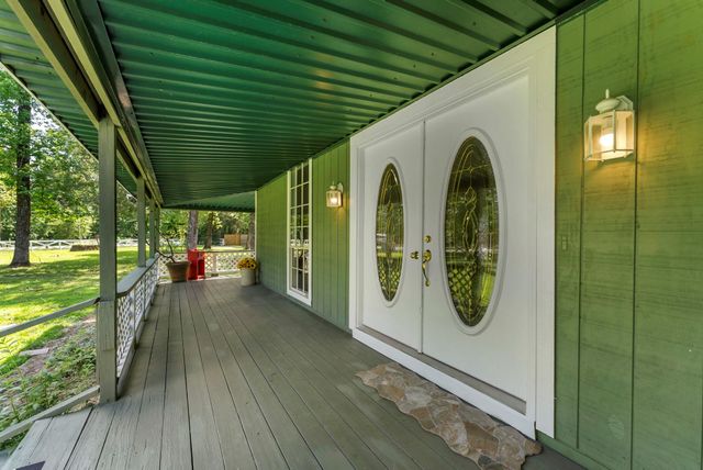 41 Hall Drive N, Montgomery, TX 77316