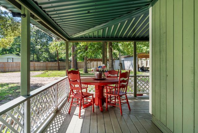 41 Hall Drive N, Montgomery, TX 77316