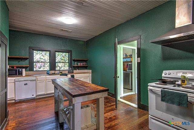 407 8th Street, Moody, TX 76557