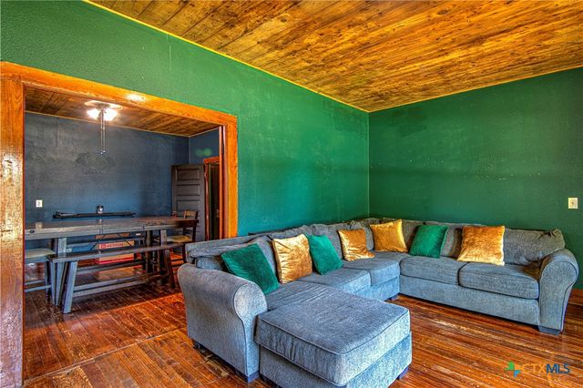 407 8th Street, Moody, TX 76557