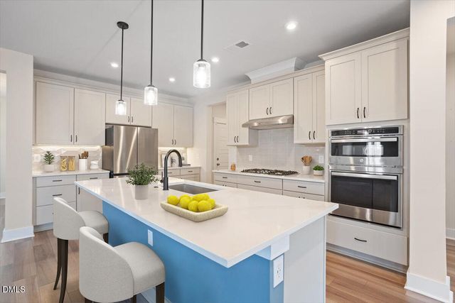 541 Roycroft Drive, Wake Forest, NC 27587