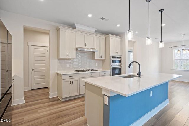 541 Roycroft Drive, Wake Forest, NC 27587