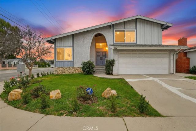 18102 Hatteras, Tarzana, CA 91356