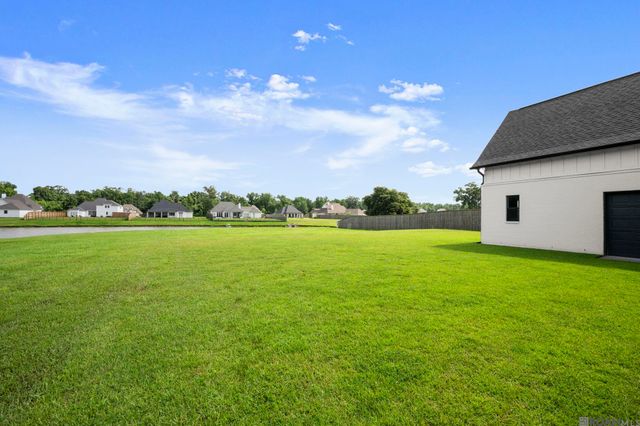 36300 Talonstone Dr, Geismar, LA 70734