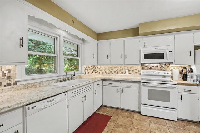 4309 Sunnybrook Drive, Kalamazoo, MI 49008