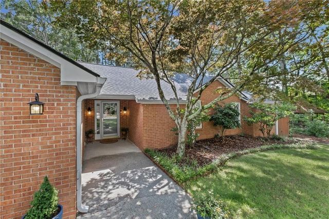 2665 Shadow Pine Drive, Roswell, GA 30076