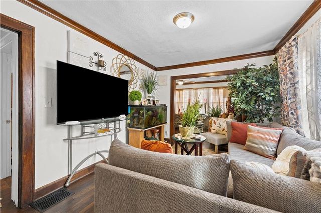 3028 Bales Avenue, Kansas City, MO 64128