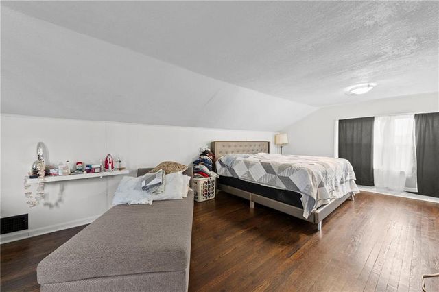 3028 Bales Avenue, Kansas City, MO 64128