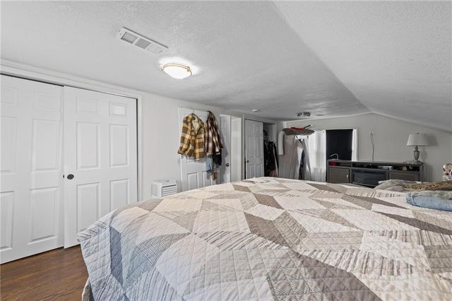 3028 Bales Avenue, Kansas City, MO 64128