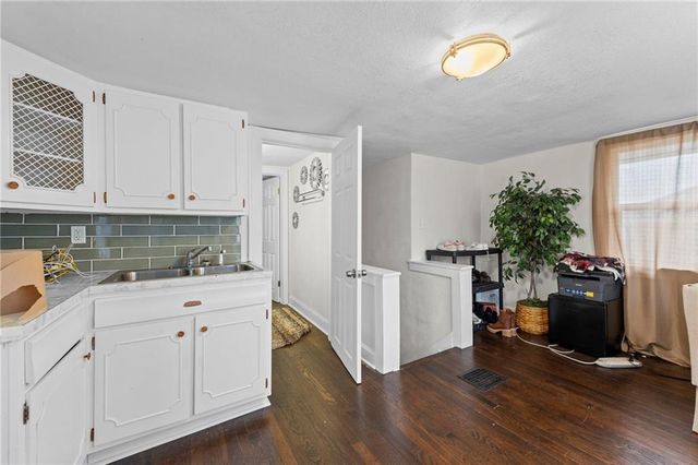 3028 Bales Avenue, Kansas City, MO 64128