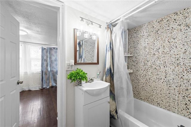 3028 Bales Avenue, Kansas City, MO 64128