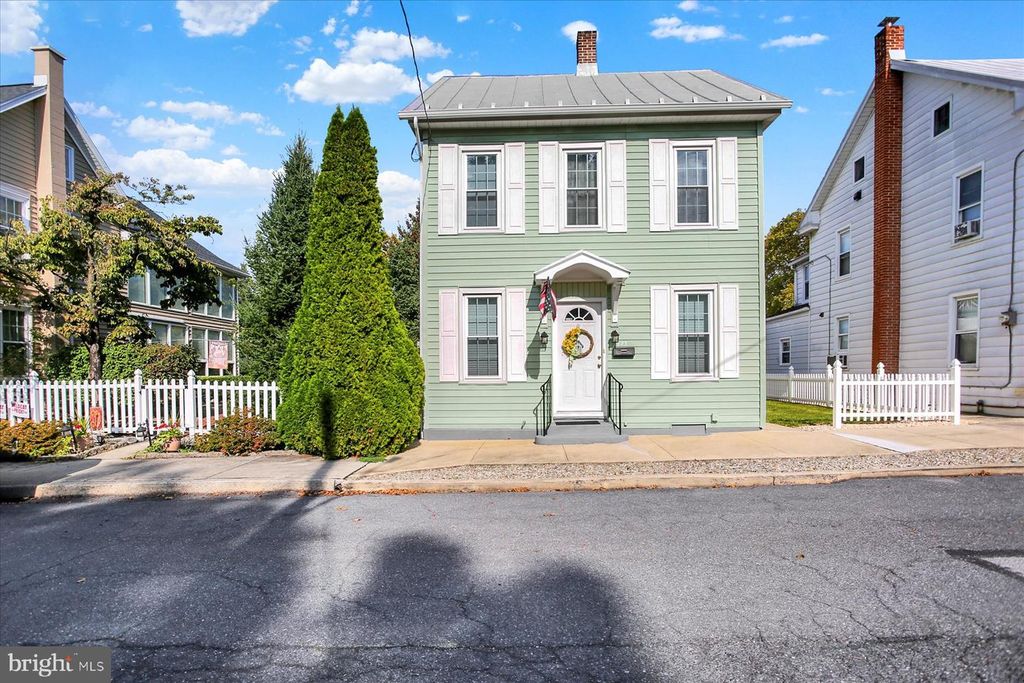 423 S HIGH ST, Mechanicsburg, PA 17055