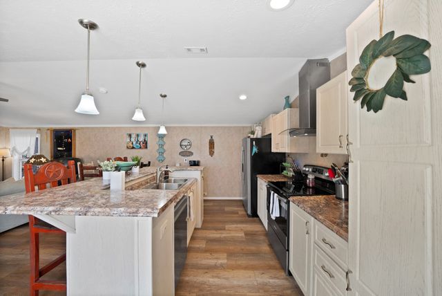 130 Firefly Drive, Springtown, TX 76082