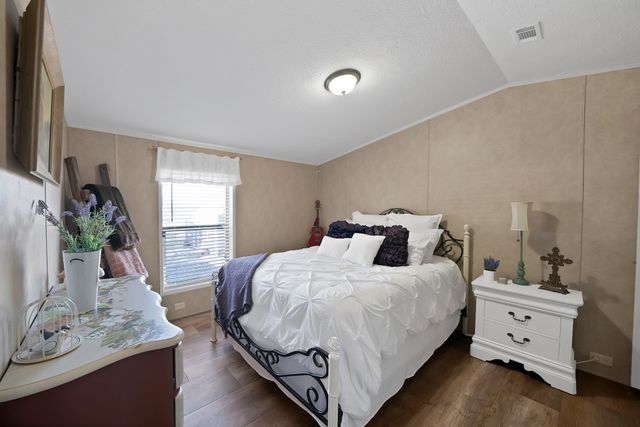 130 Firefly Drive, Springtown, TX 76082